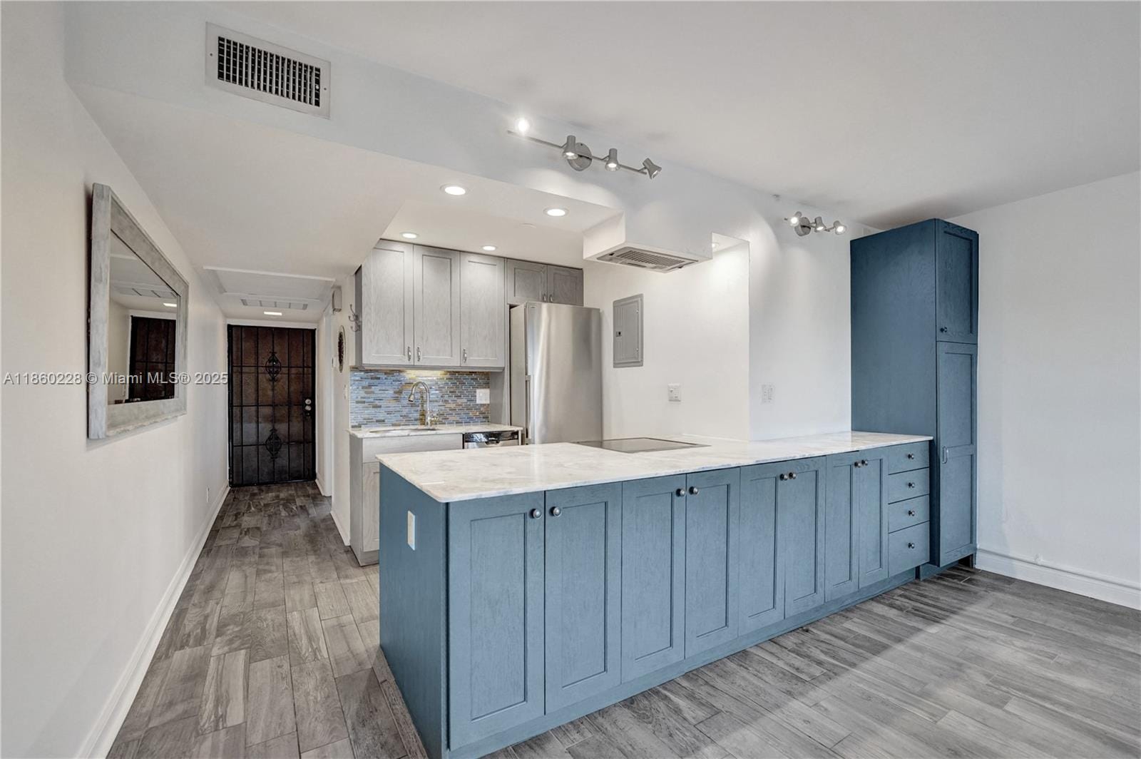 801 NE 18th Court 209, Fort Lauderdale, FL 33305 photo 2