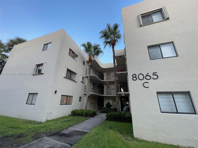 8065 SW 107th Avenue 113, sold in The Horizons, Miami, FL
