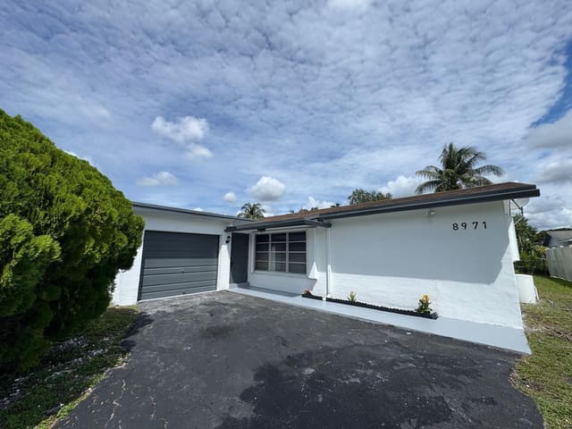 8971 NW 8th Street, sold in Westview Sec 2 Part 1 Ame, Pembroke Pines, FL