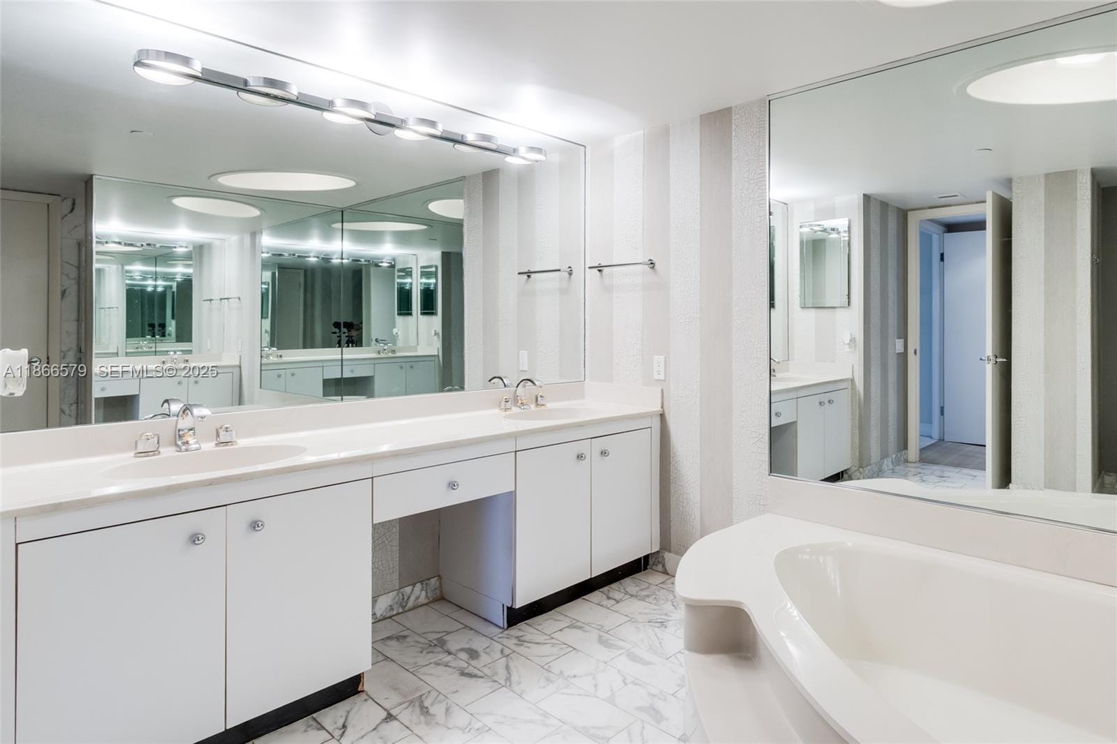 4000 Towerside Terrace 1701, Miami, FL 33138 photo 27