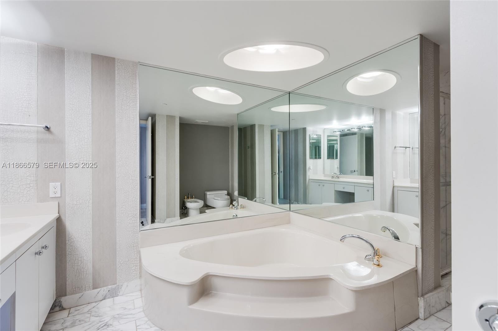 4000 Towerside Terrace 1701, Miami, FL 33138 photo 28