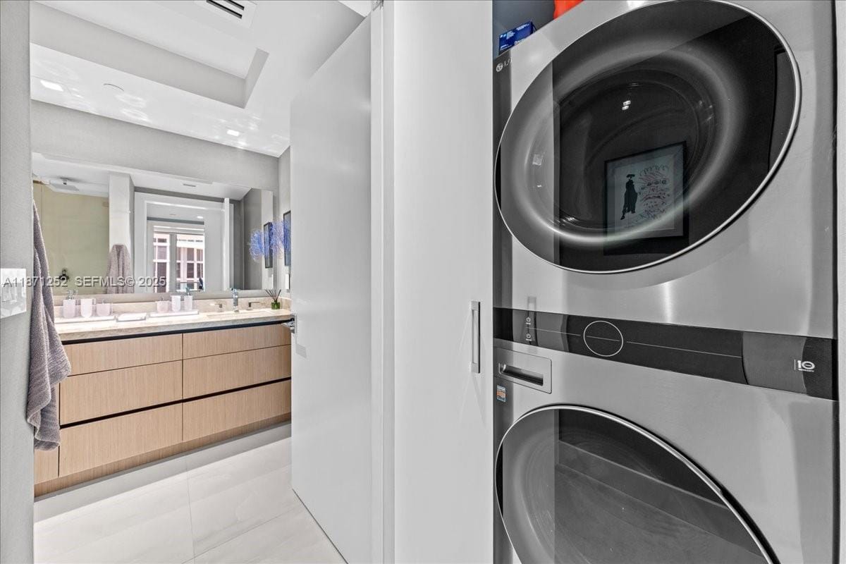 1331 Brickell Bay Drive 1406, Miami, FL 33131 photo 24