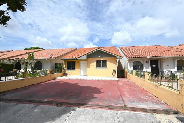 5870 W 20th Lane, Hialeah, FL 33016