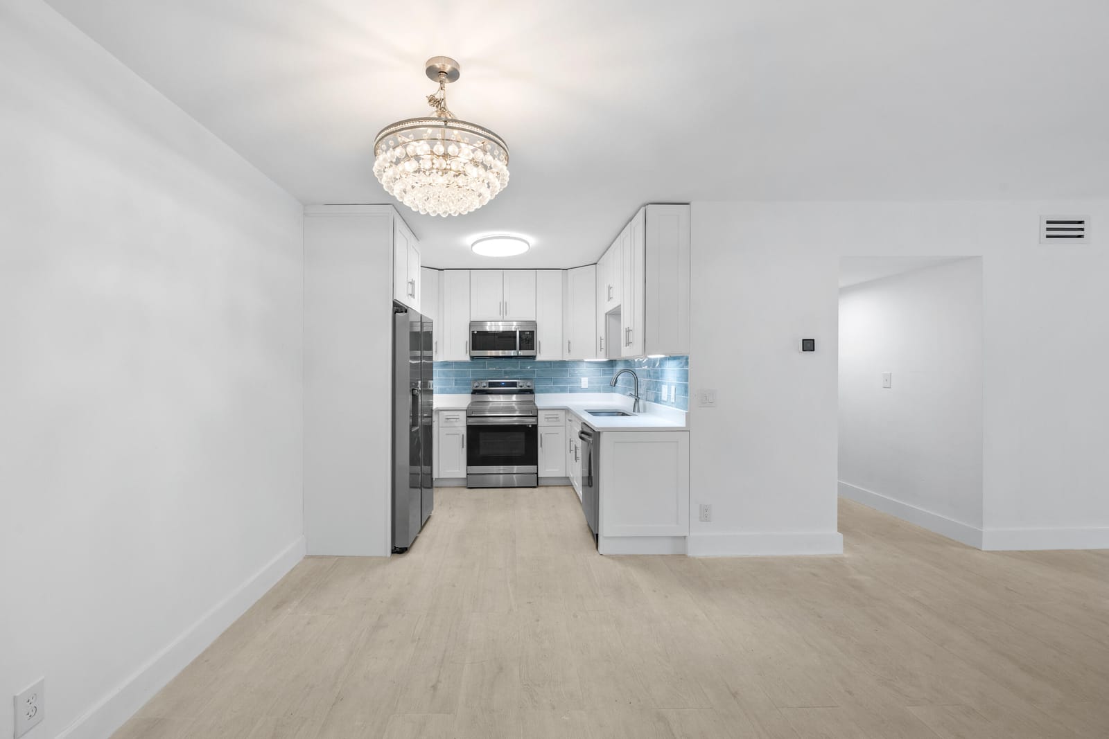 315 Venetian Drive 4 — photo 4