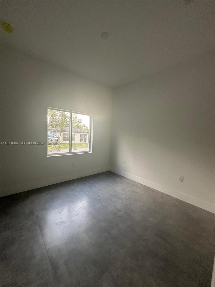 2421 NW 23rd Lane — photo 8