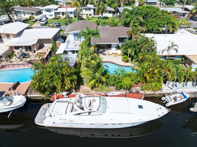 2454 Tortugas Lane, Fort Lauderdale, FL 33312