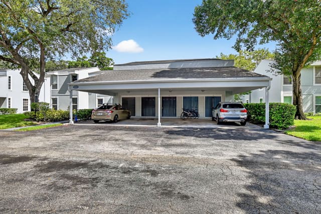 6101 Old Court Road 140, Boca Raton, FL 33433