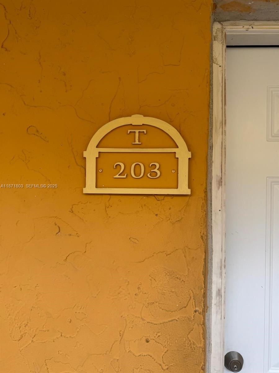 17901 NW 68th Avenue T203, Hialeah, FL 33015, Hialeah