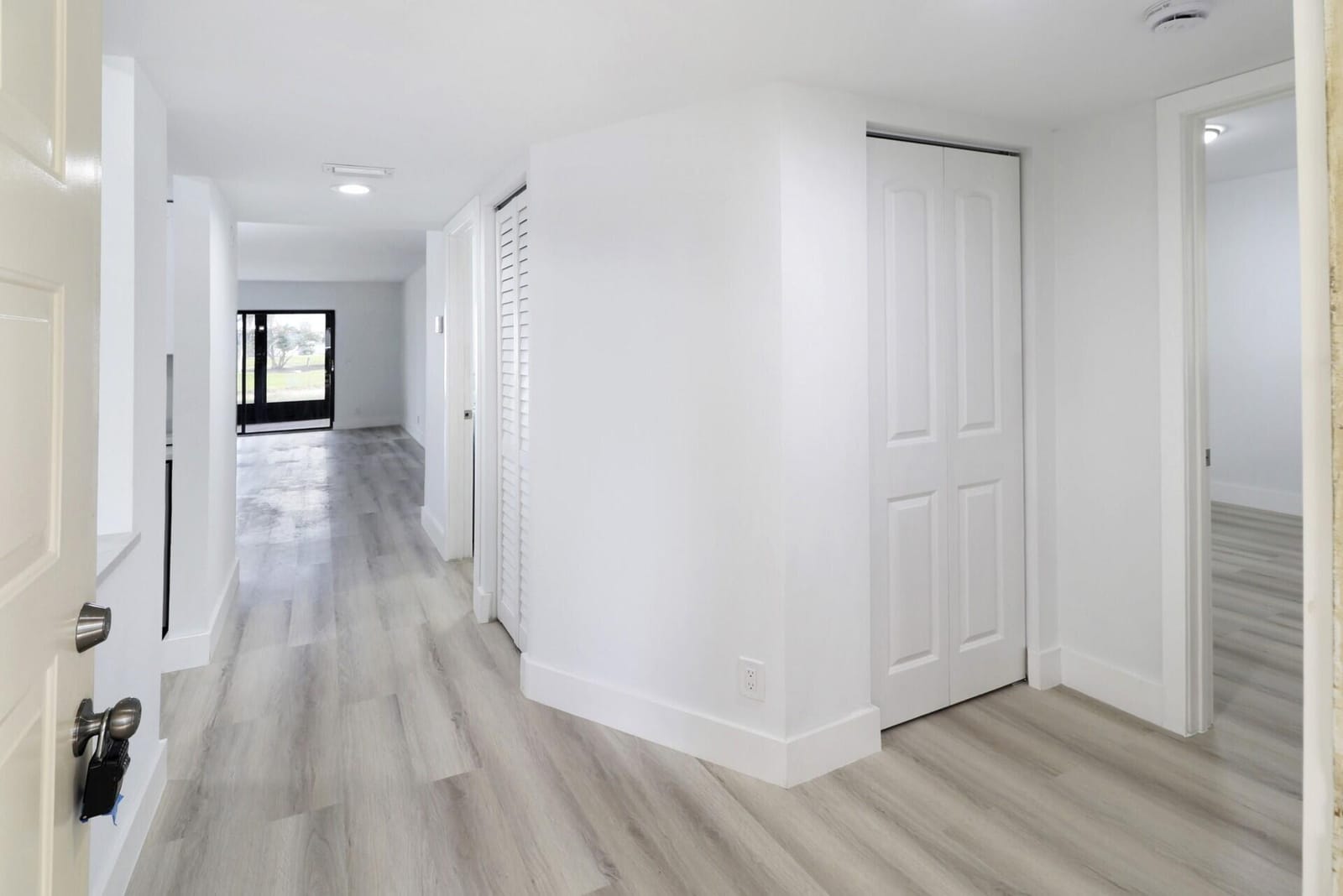 7270 Ashford Place 106 — photo 5