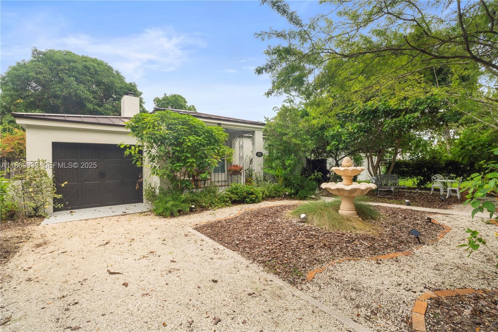 393 Minola Drive, Miami Springs, FL 33166 photo 2