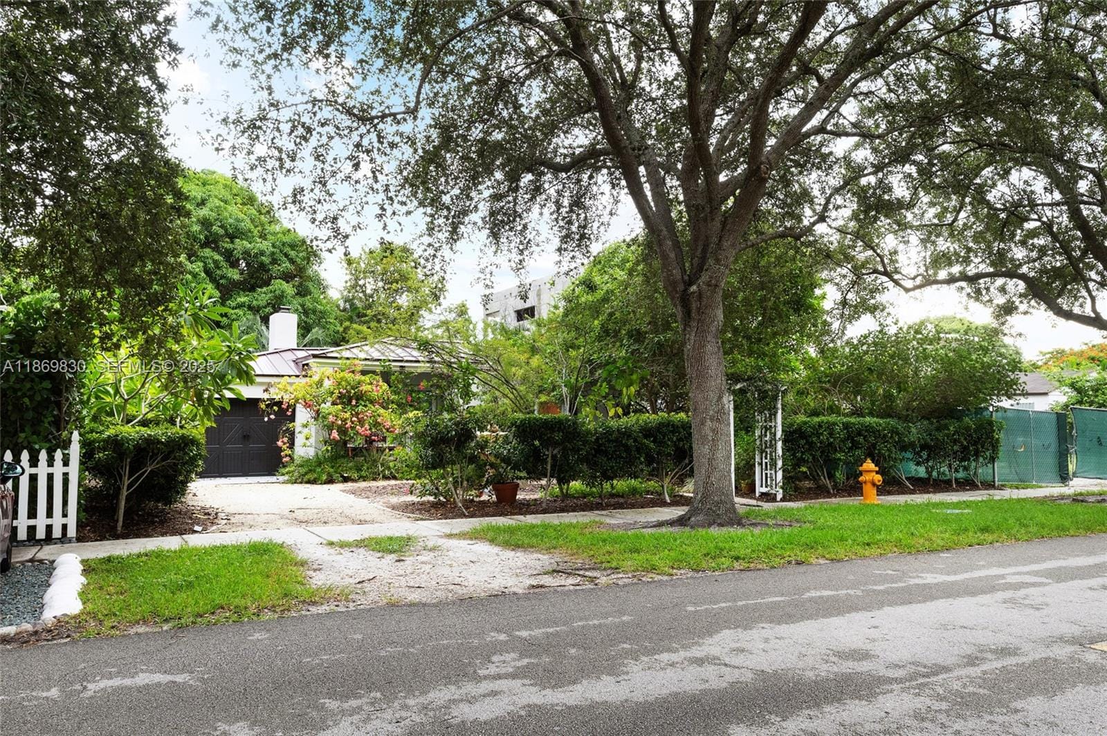 393 Minola Drive, Miami Springs, FL 33166 photo 6