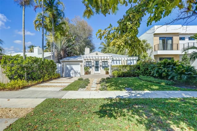 1625 NE 4th Place, sold in Middle River Park, Fort Lauderdale, FL