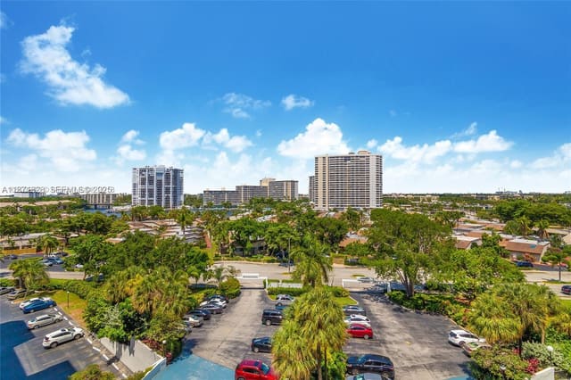 400 Leslie Drive 811, sold in Towers Of Oceanview East, Hallandale Beach, FL