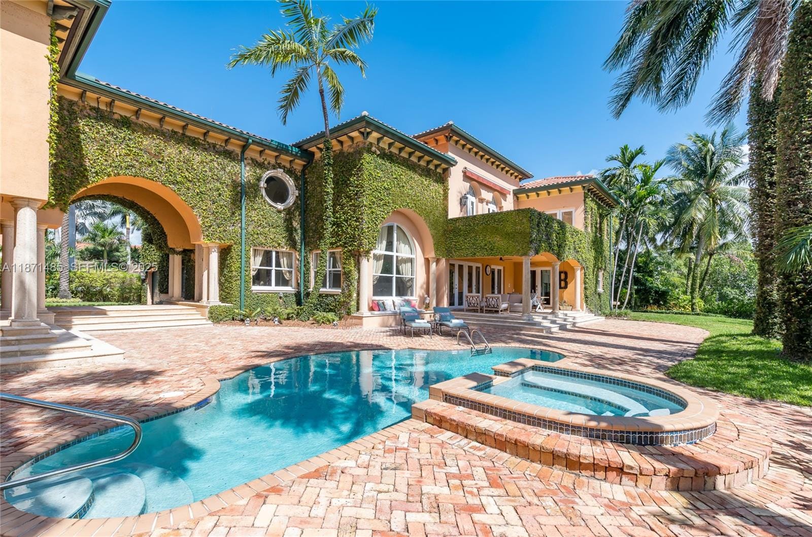 104 Paloma Drive, Coral Gables, FL 33143 photo 2