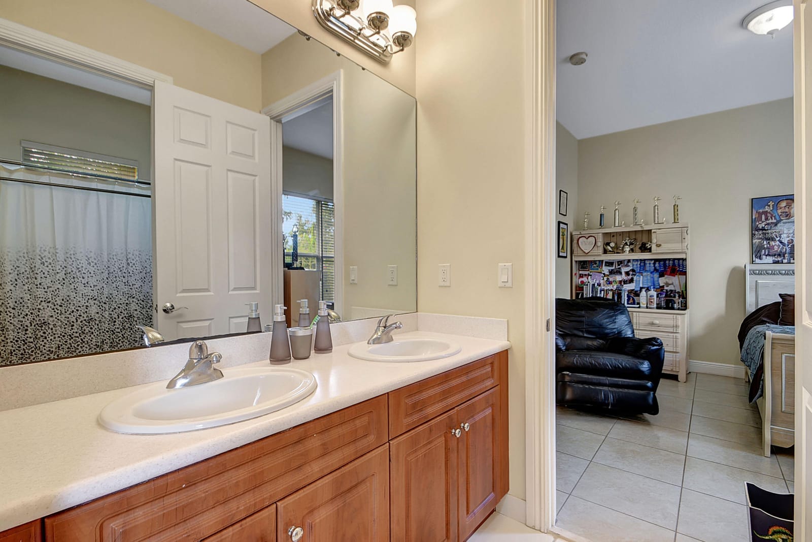 8123 Woodslanding Trail, West Palm Beach, FL 33411 photo 25