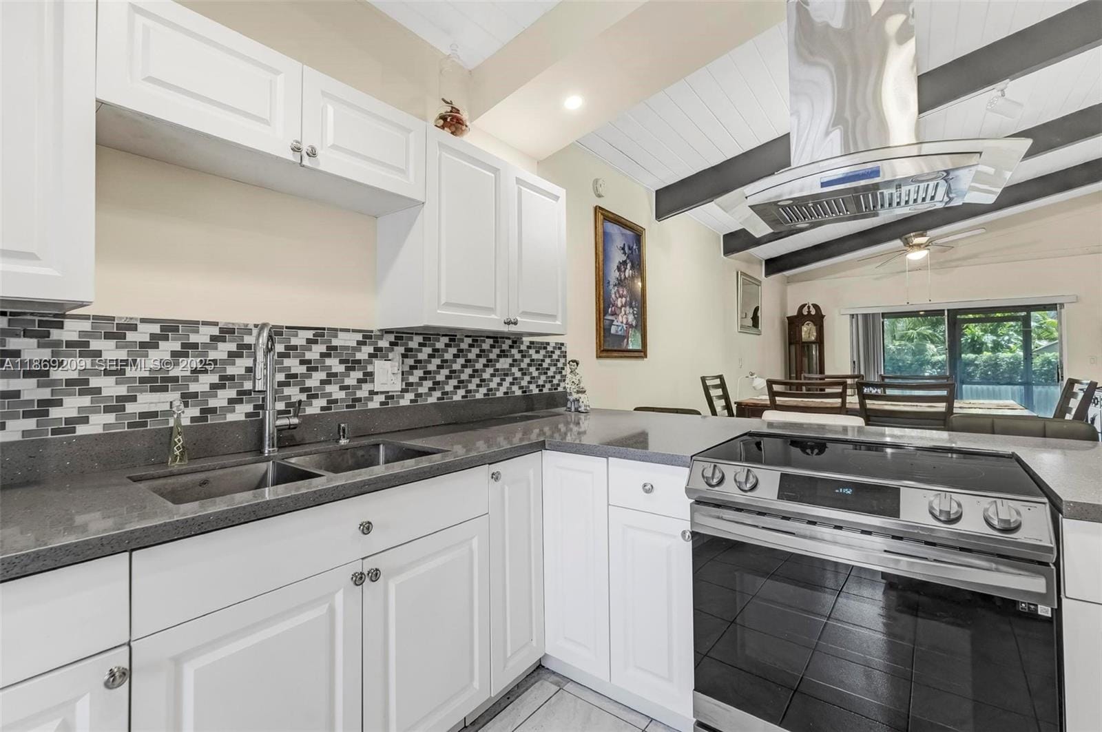137 Essex Road 3-28, Hollywood, FL 33024