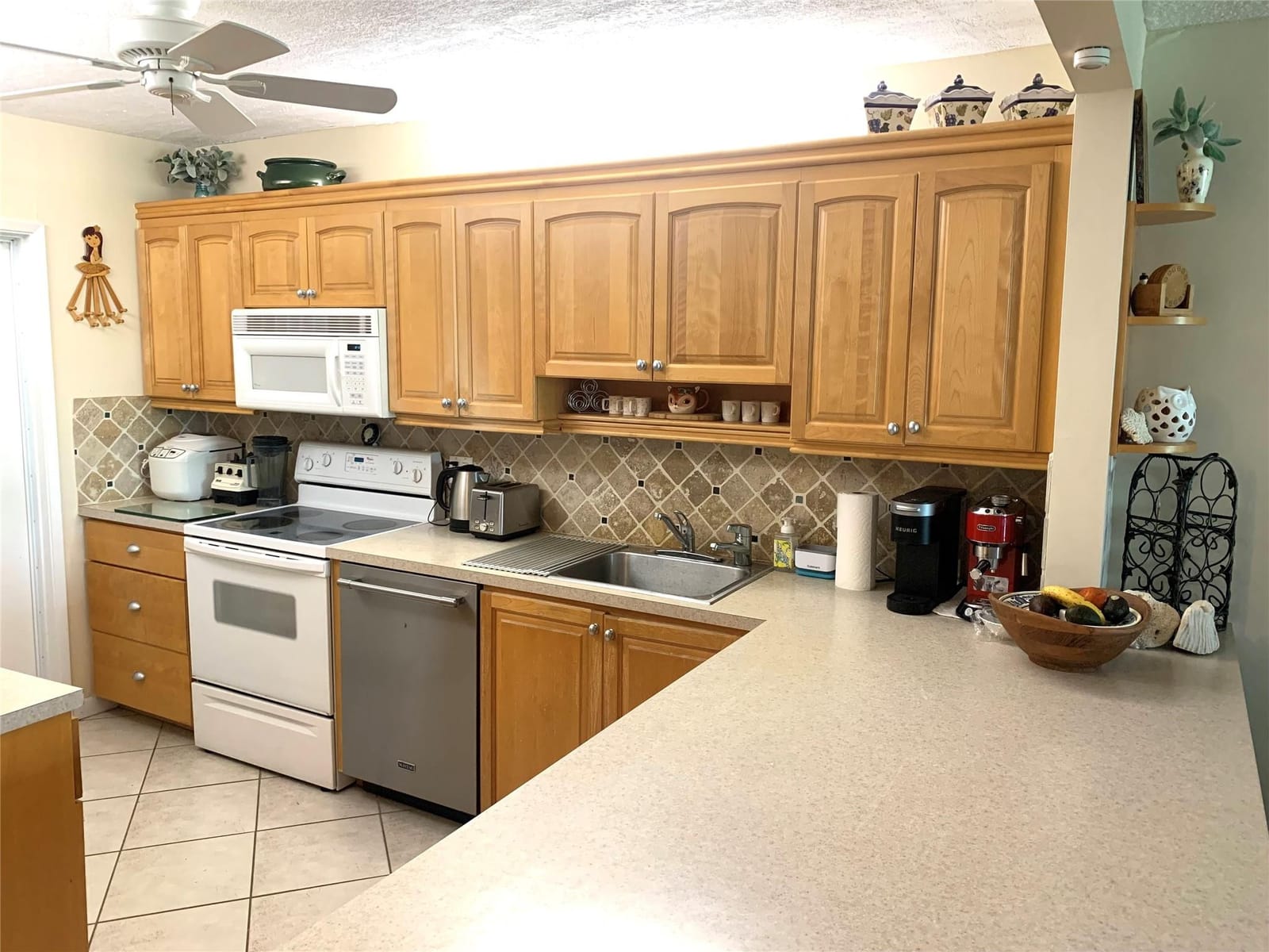 2731 NE 14th Street Causeway 307 — photo 2