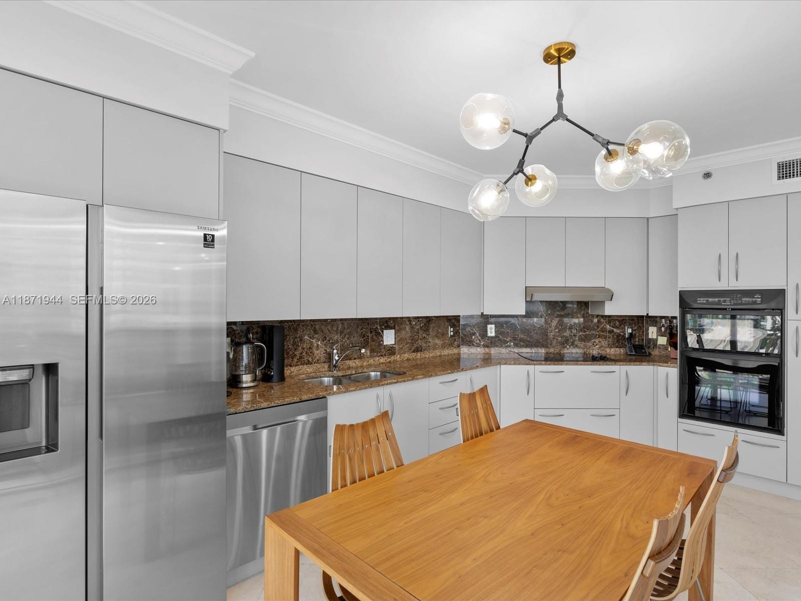 19111 Collins Avenue 1406 — photo 7