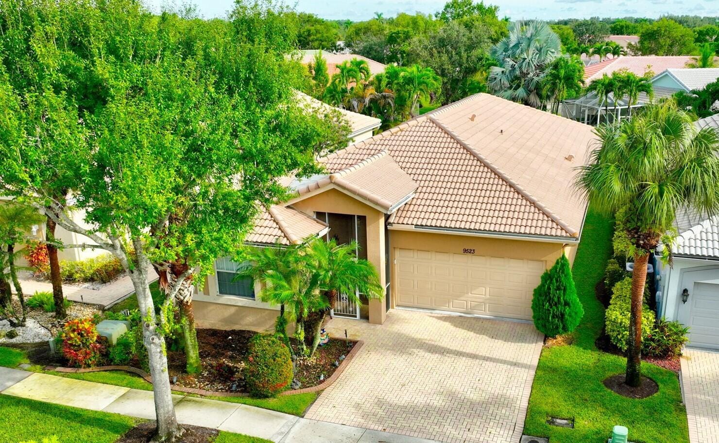 9523 Sandpiper Lane, West Palm Beach, FL 33411