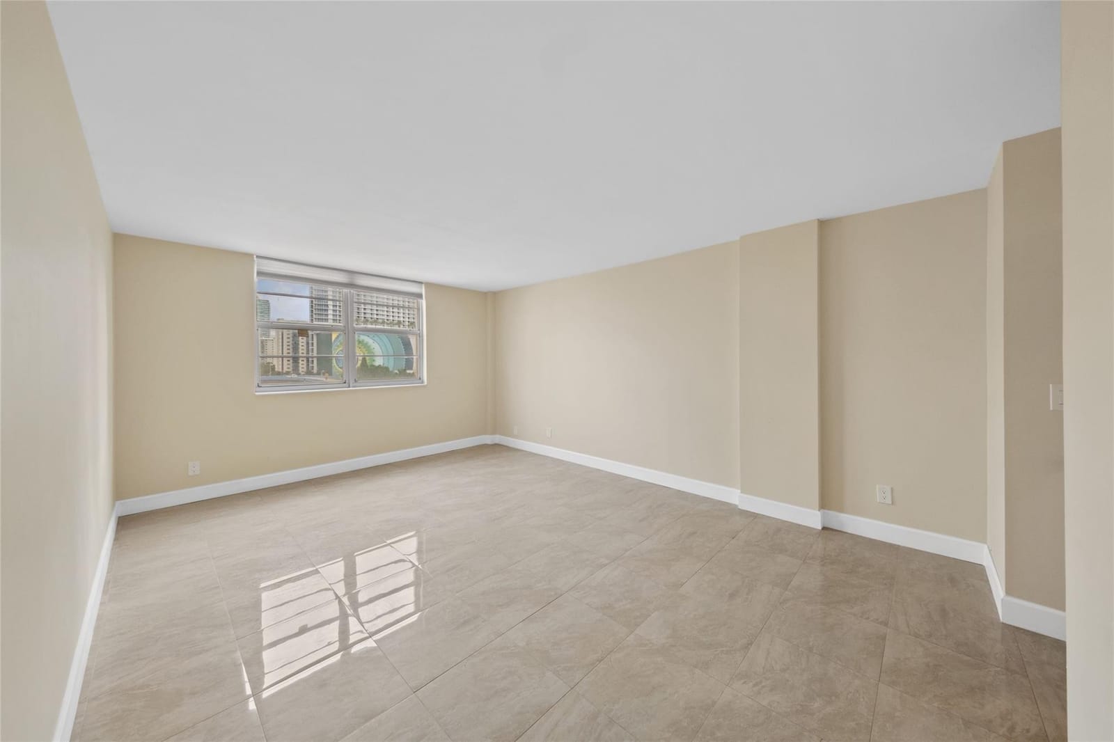 1849 S Ocean Drive 711 — photo 12