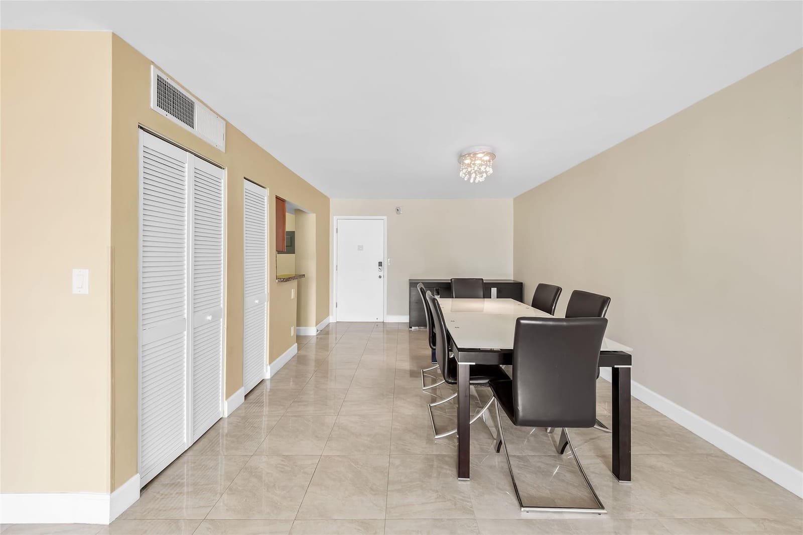 1849 S Ocean Drive 711 — photo 7