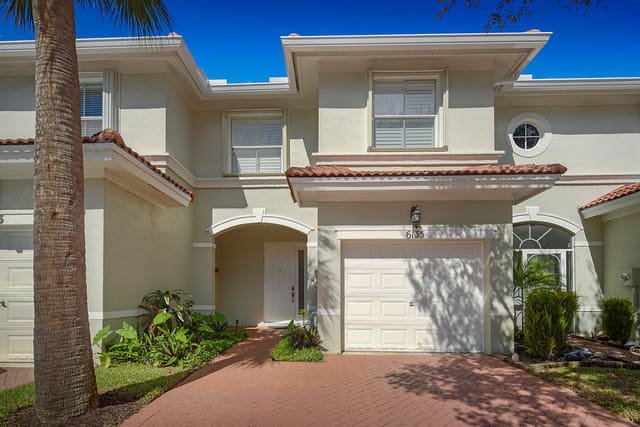 6135 Seminole Gardens Circle E, Riviera Beach, FL 33418