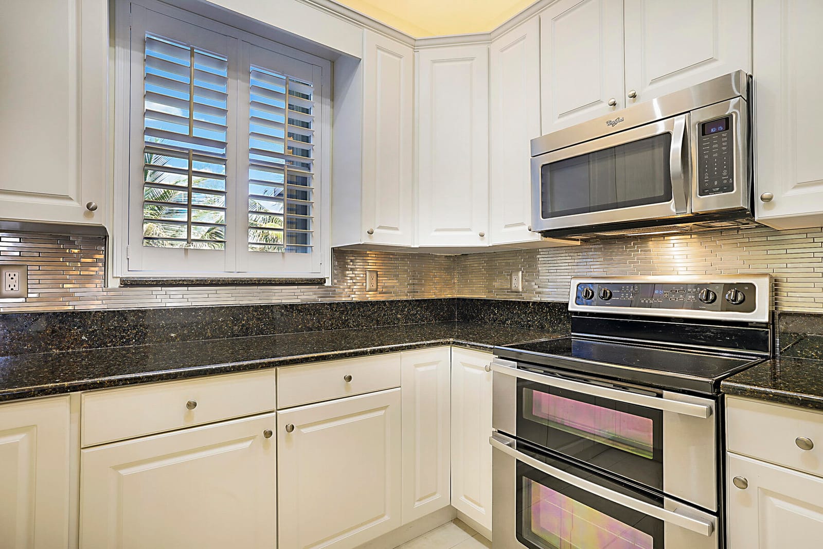 6135 Seminole Gardens Circle E, Riviera Beach, FL 33418 photo 13