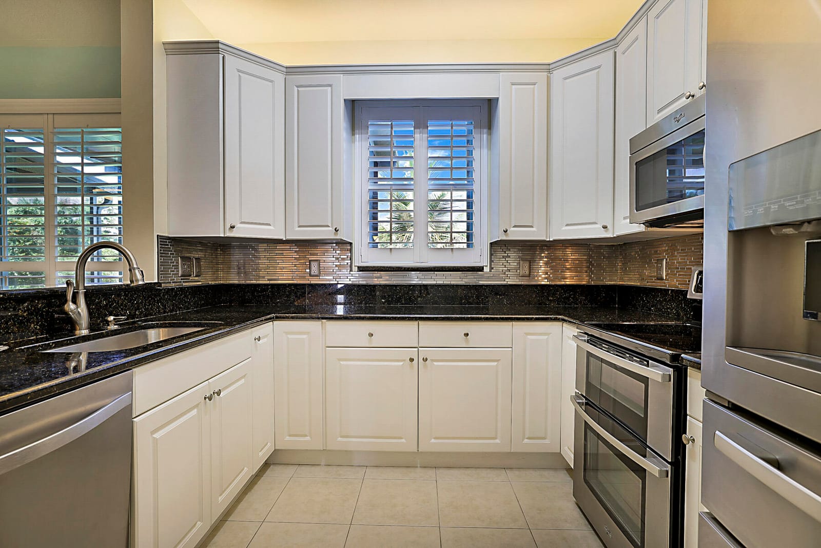 6135 Seminole Gardens Circle E, Riviera Beach, FL 33418 photo 17