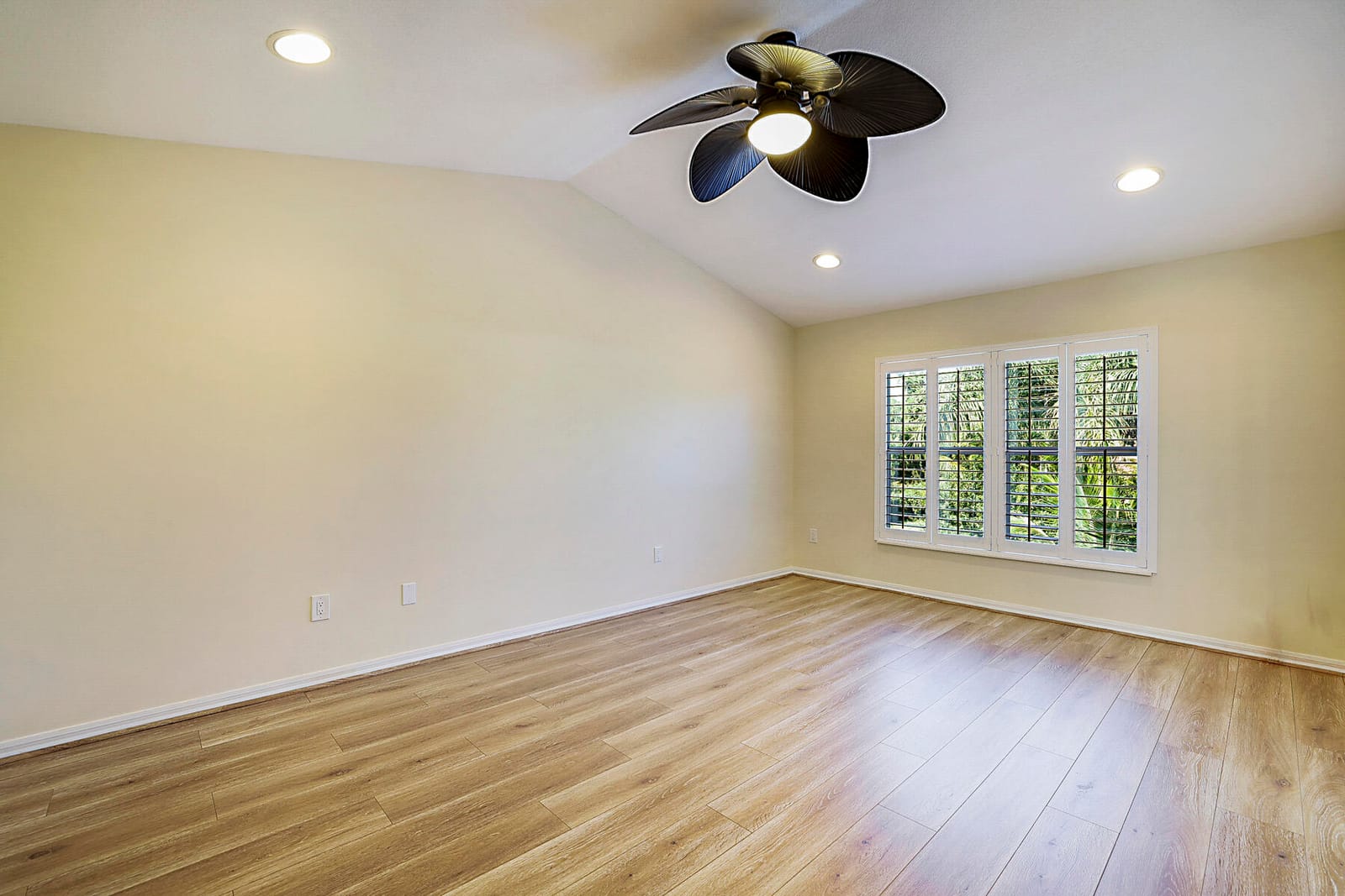 6135 Seminole Gardens Circle E, Riviera Beach, FL 33418 photo 20
