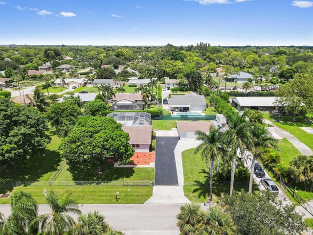 7343 Seabreeze Drive, Lake Worth, FL 33467