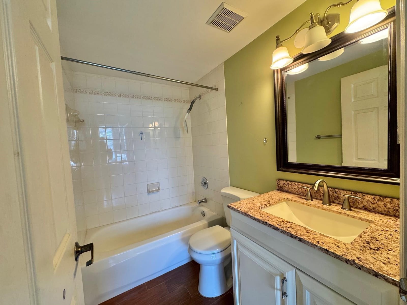735 SW 148th Avenue 1704 — photo 11