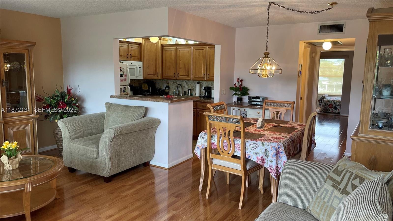 3033 Berkshire B 3033 — photo 6