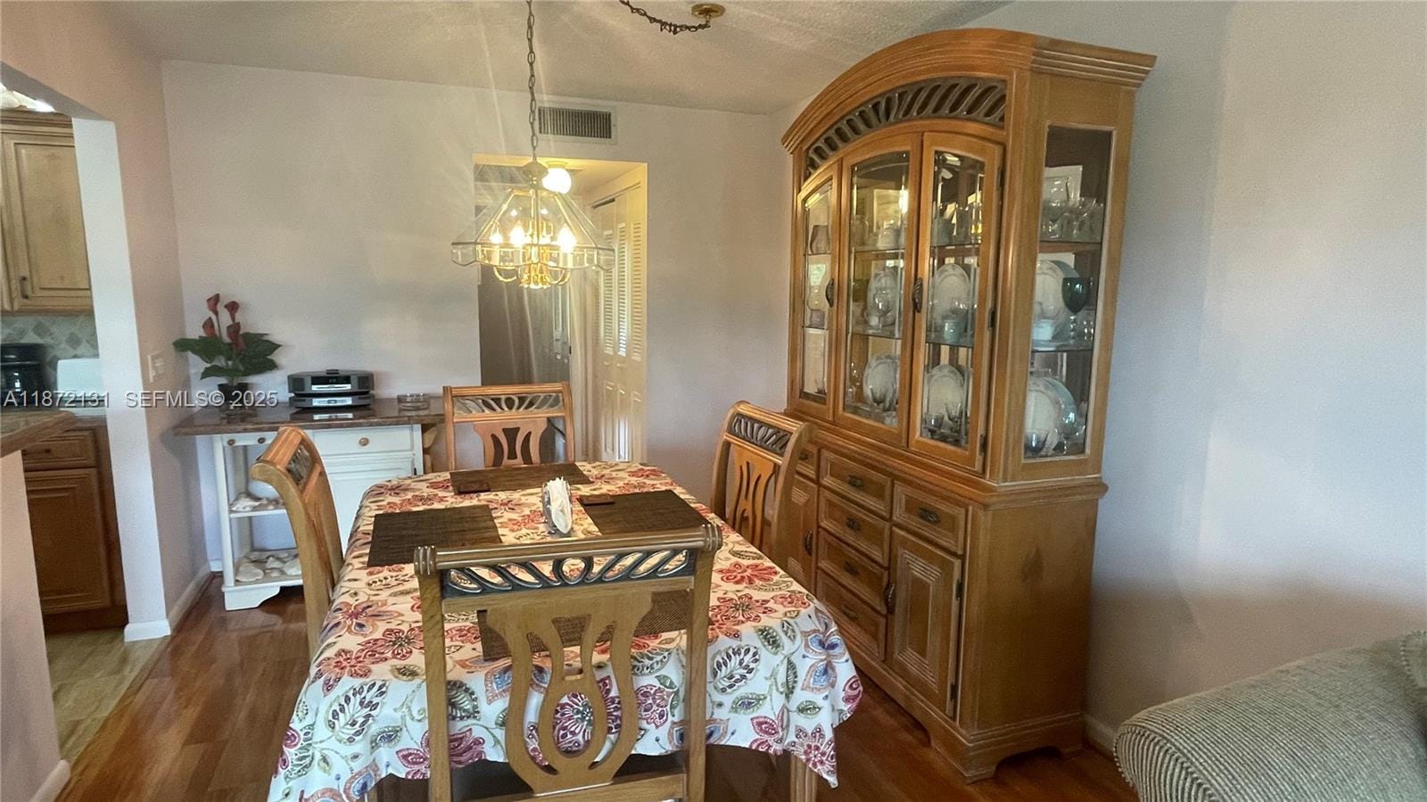 3033 Berkshire B 3033 — photo 10