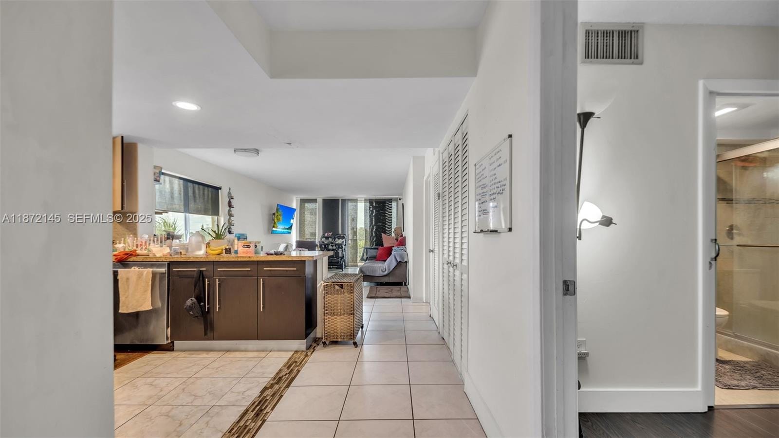 8001 Crespi Boulevard 4B — photo 4