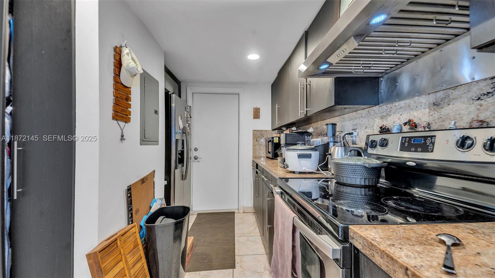 8001 Crespi Boulevard 4B — photo 8