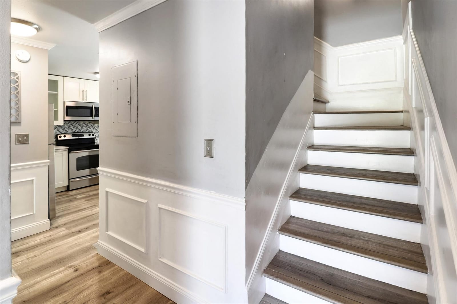 3671 NW 91st Avenue — photo 3