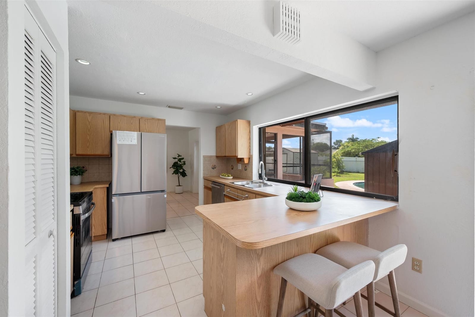 12520 SW 10th Court — photo 9