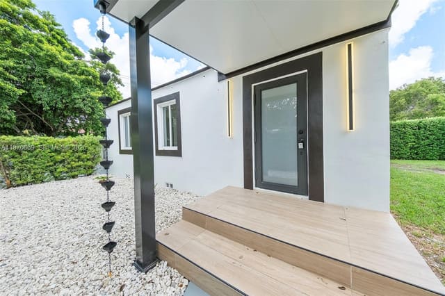5291 SW 5th Street, Miami, FL 33134