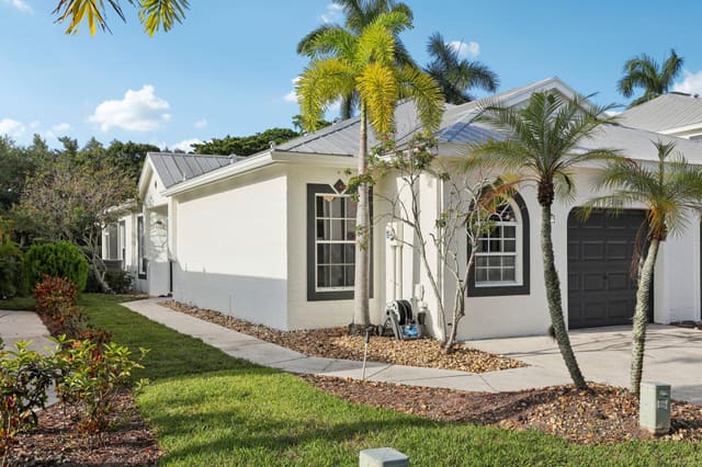 10709 Pelican Drive Drive, Wellington, FL 33414