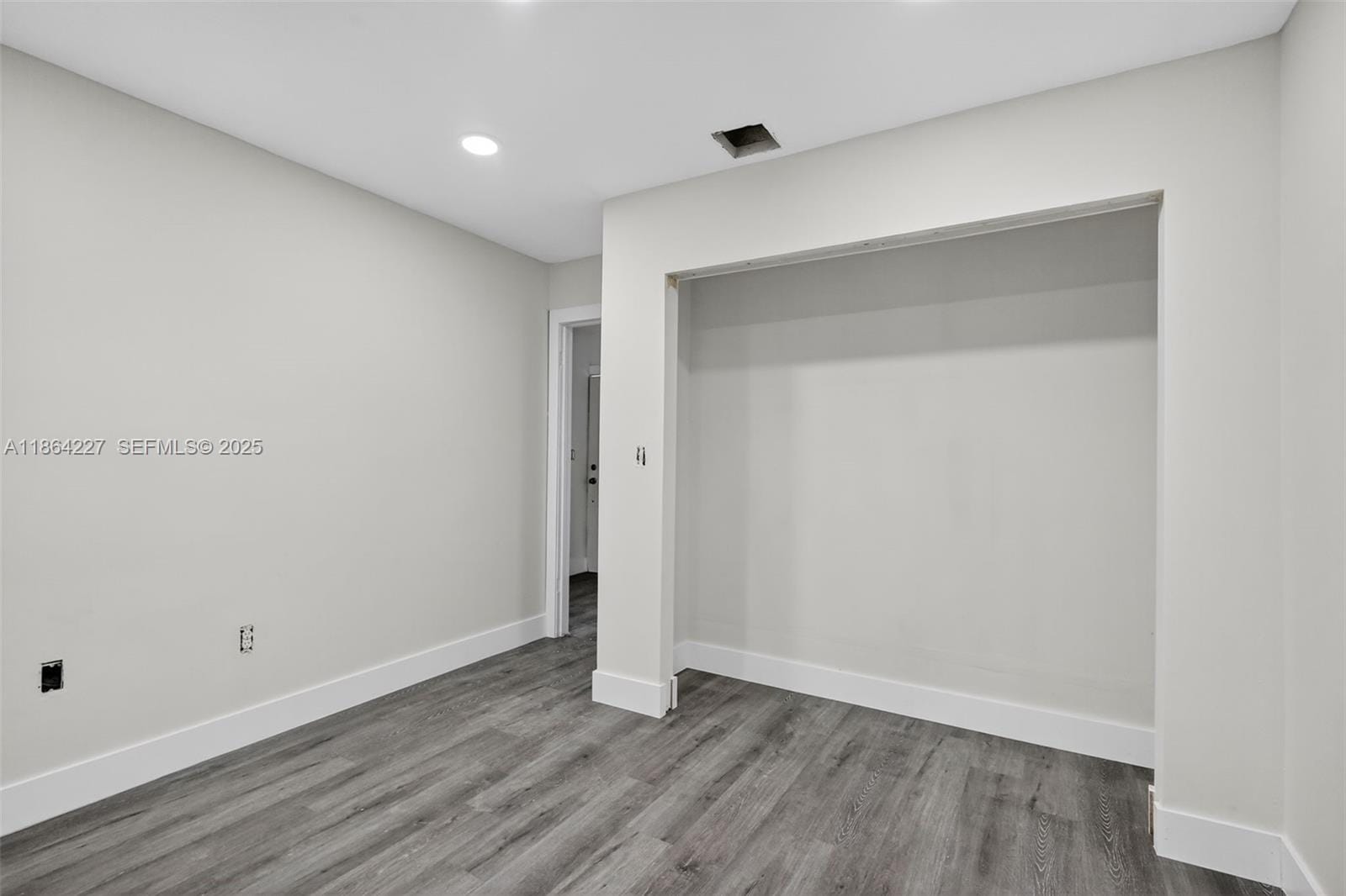 6566 W 2nd Court, Hialeah, FL 33012 photo 14