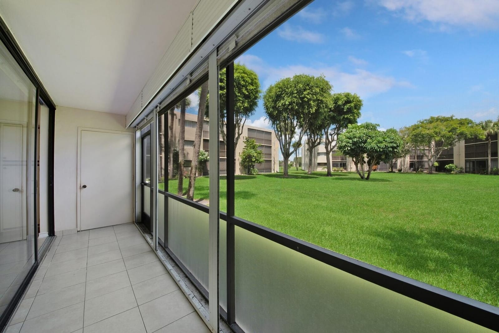 5310 Las Verdes Circle 118, Delray Beach, FL 33484 photo 13