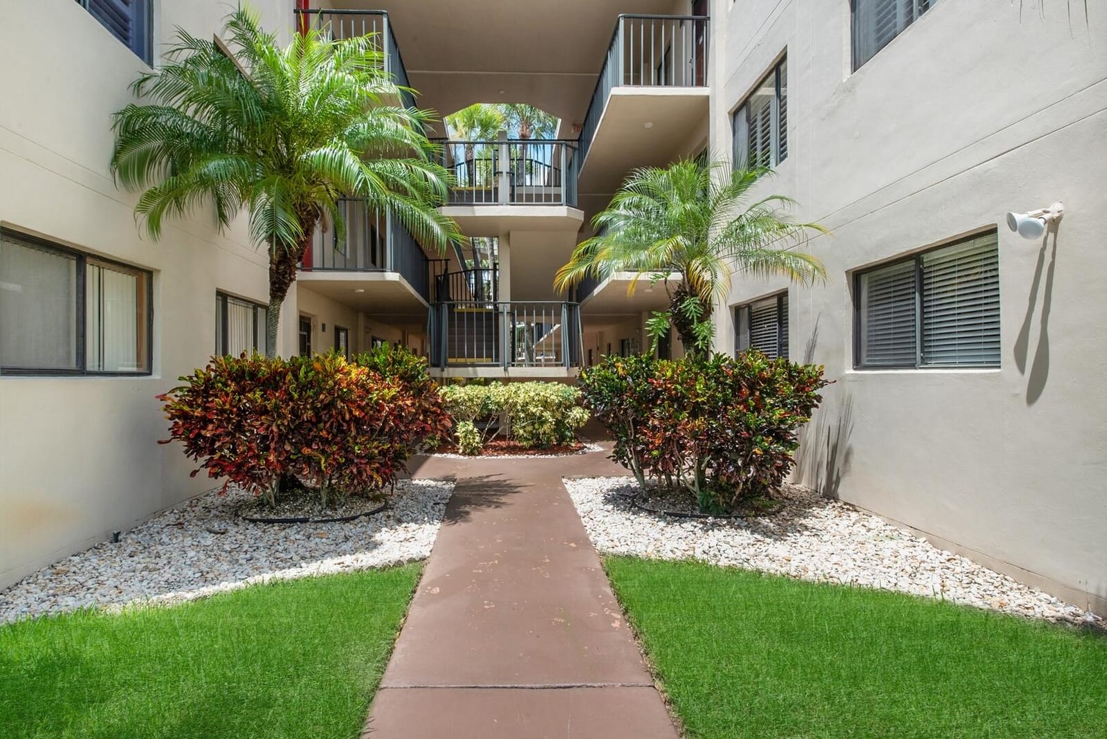 5310 Las Verdes Circle 118, Delray Beach, FL 33484 photo 20