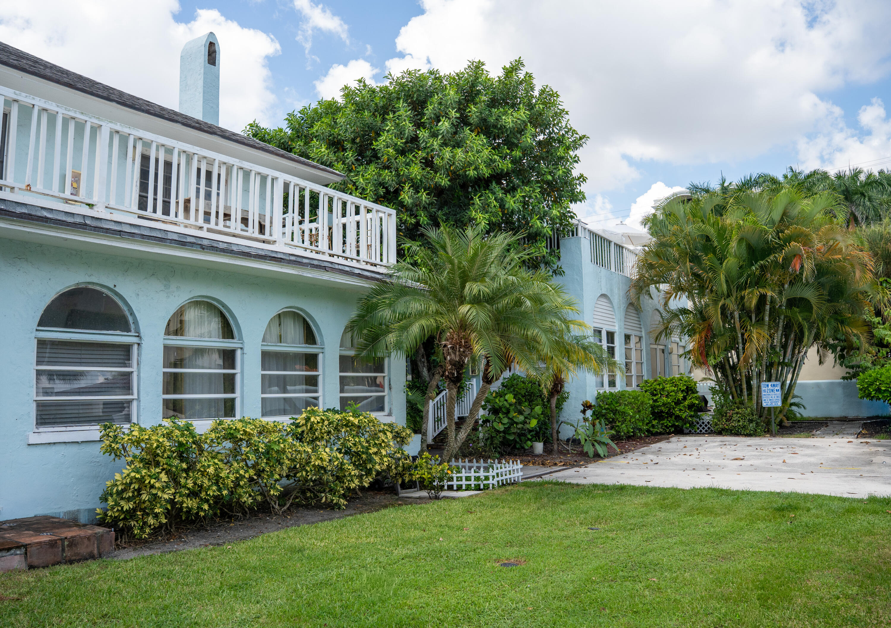 264 Seminole Avenue, Palm Beach, FL 33480, Palm Beach