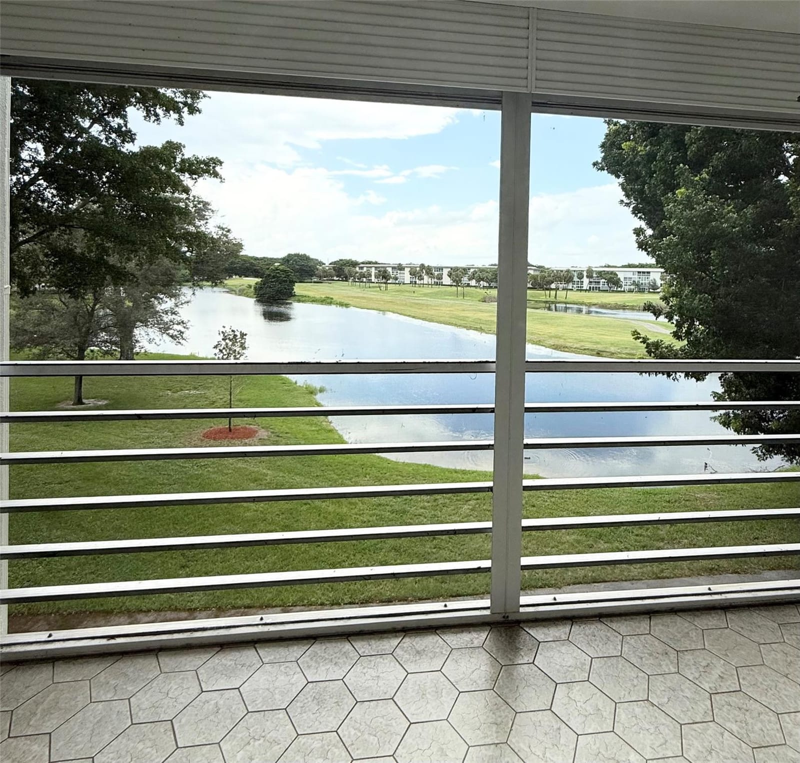 2903 SE Victoria Circle 03 — photo 7