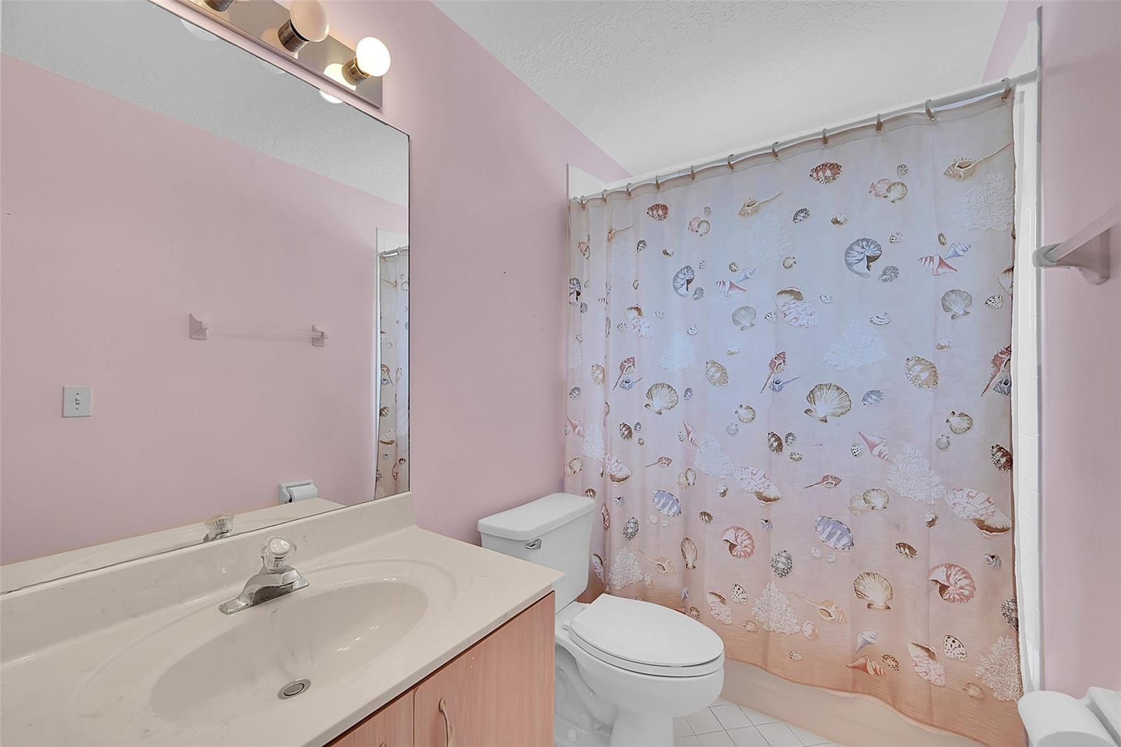 1046 SE 6th Avenue, Dania Beach, FL 33004 photo 21