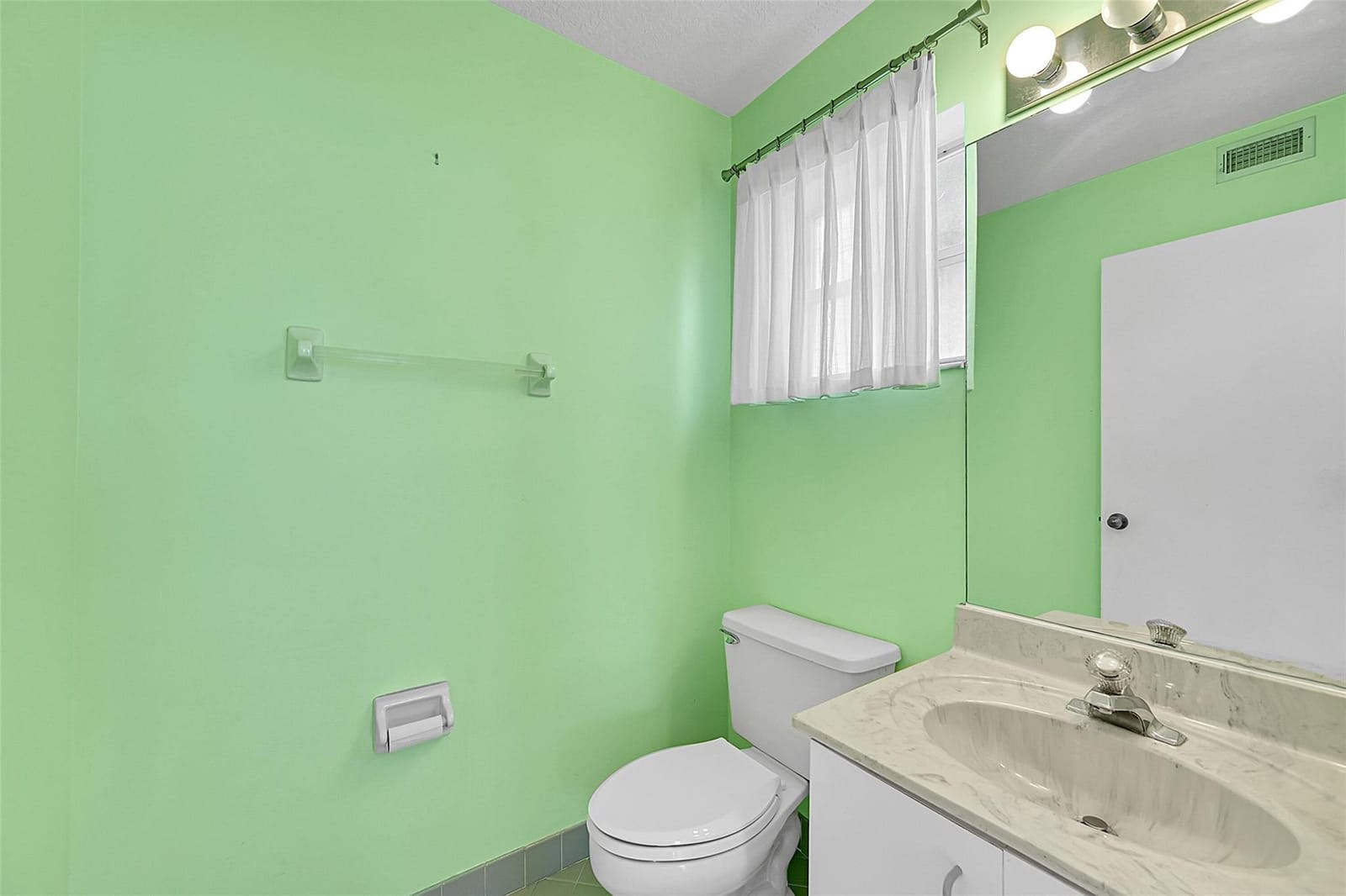 1046 SE 6th Avenue, Dania Beach, FL 33004 photo 24