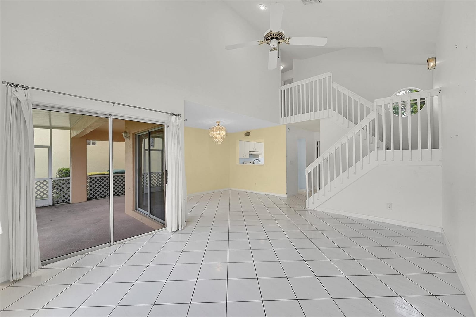 1046 SE 6th Avenue — photo 7