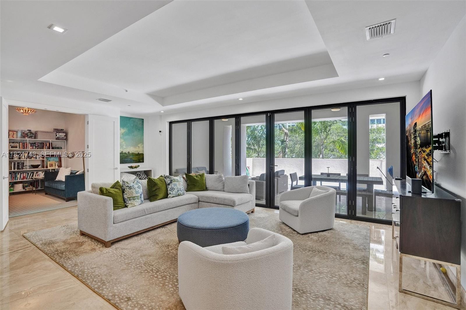 718 Valencia Avenue 204, Coral Gables, FL 33134