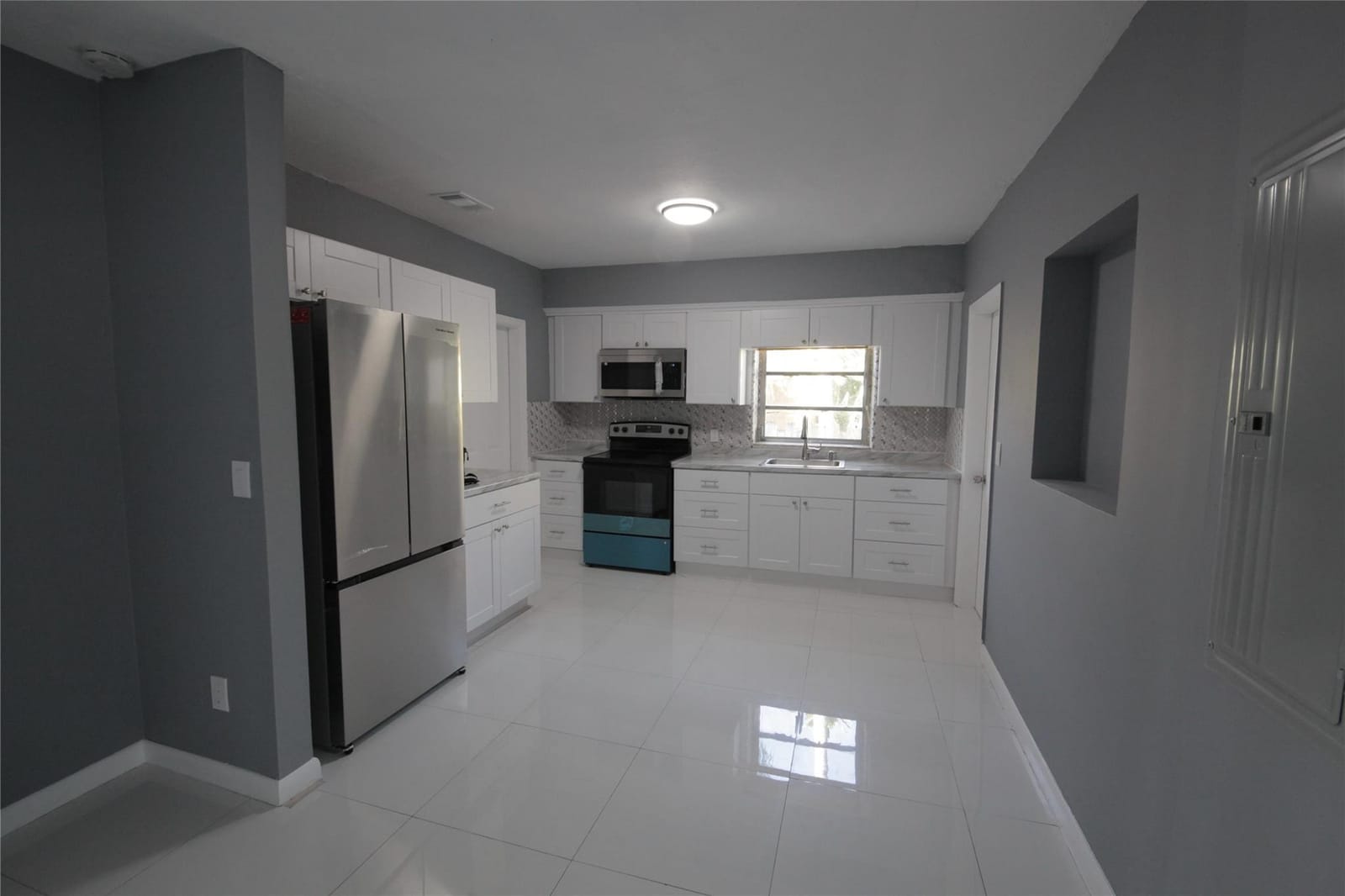 2221 SW 13th Street, Miami, FL 33145 photo 5
