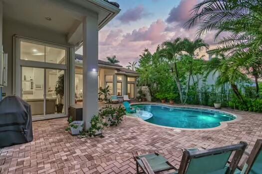 802 Floret Drive, Palm Beach Gardens, FL 33410 photo 2